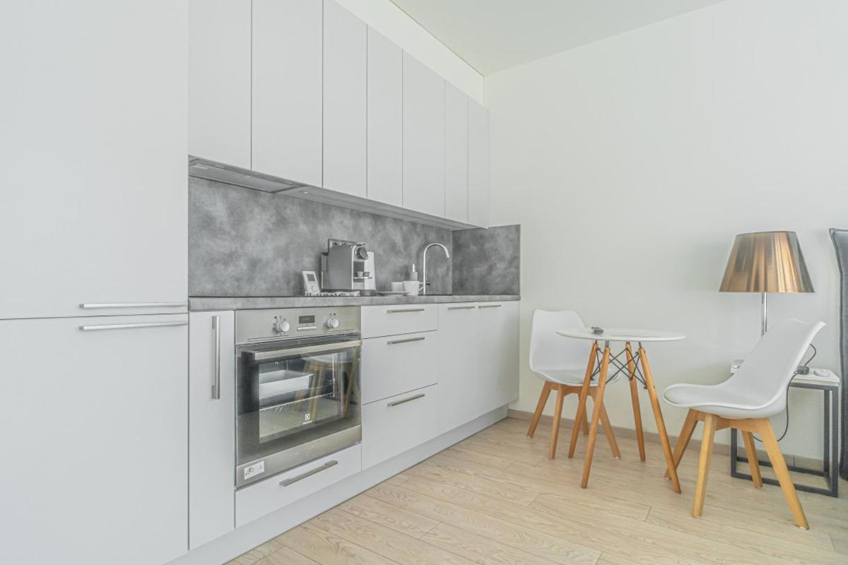 Apartment Karel With Garage Parking براغ المظهر الخارجي الصورة